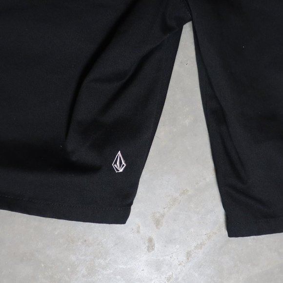 Volcom. Men's 30. Shorts. Black. - Picture 4 of 5